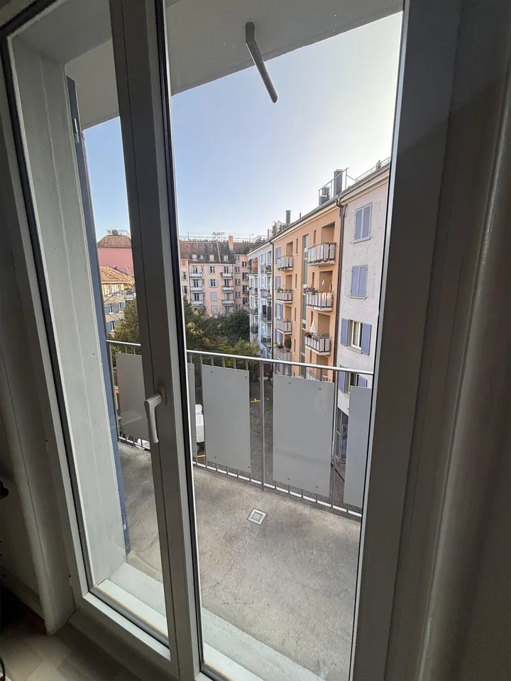 Charmante 2.5 Wohnung im Herzen von Zürich - 8004 Zürich
