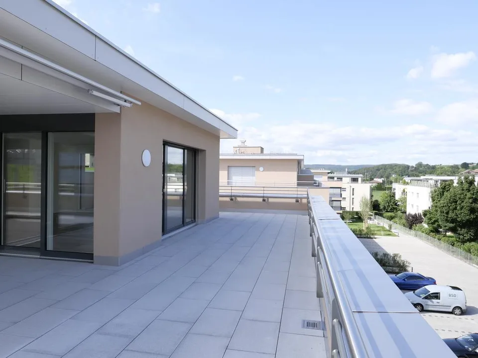 Appartement en attique lumineux avec buanderie privée