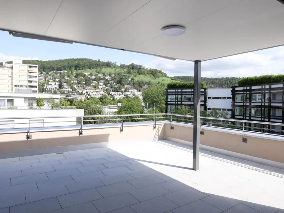 Appartement en attique lumineux avec buanderie privée