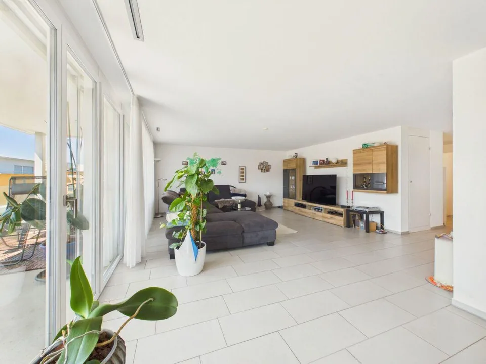 Grosszügig wohnen - 4.5-Zimmerwohnung mit 124 m² und grossem Balkon