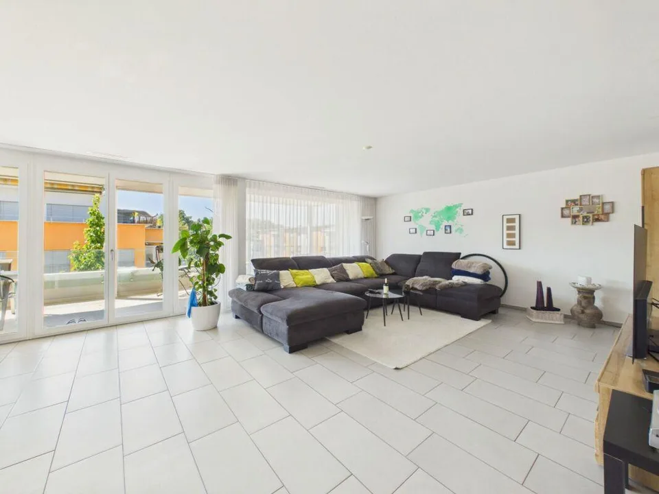 Grosszügig wohnen - 4.5-Zimmerwohnung mit 124 m² und grossem Balkon