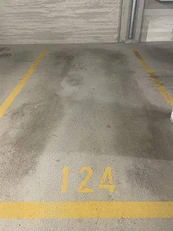 Tiefgaragenplatz zu vermieten