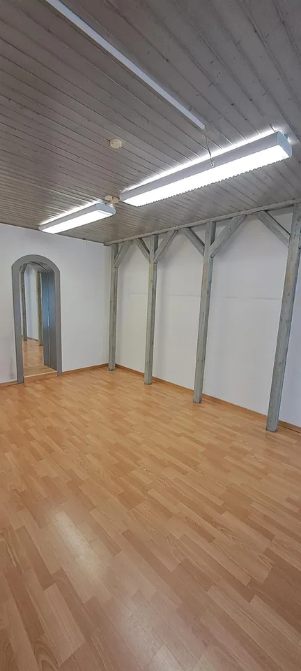 Laden- oder Bürolokal im Zentrum - Mietzins nach Vereinbarung möglich