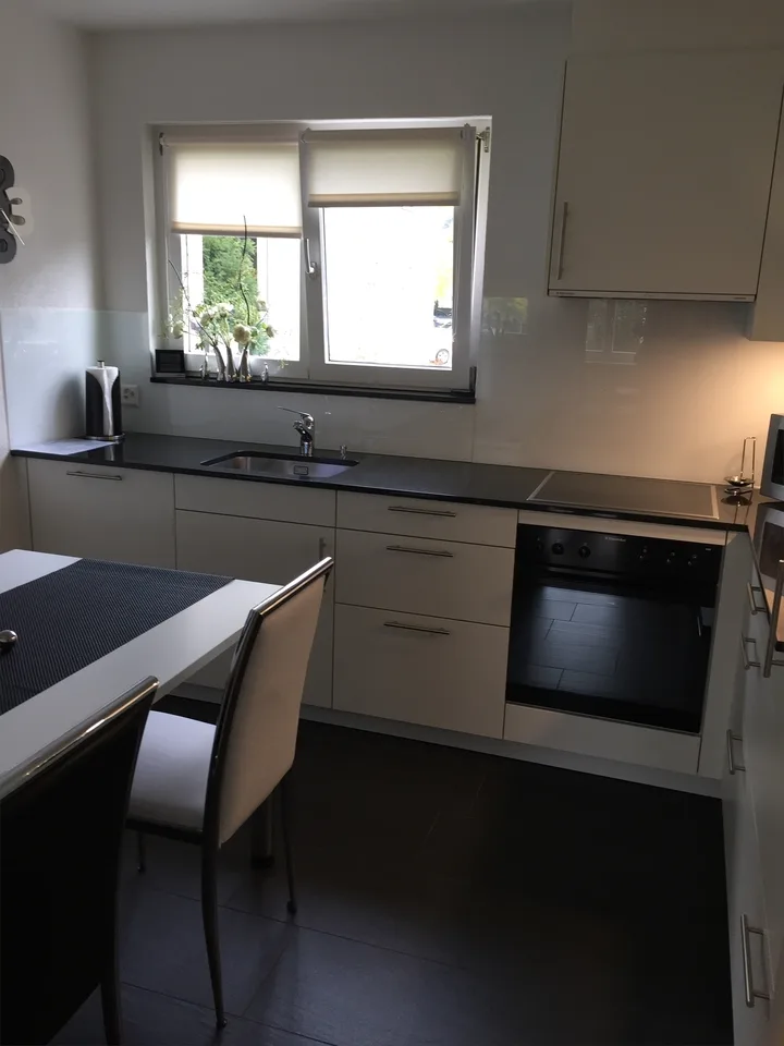 Schön renovierte 4-Zimmer Wohnung im Grünen an guter Lage