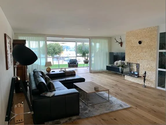 Exklusive 4.5 Zimmer Wohnung direkt am Vierwaldstättersee