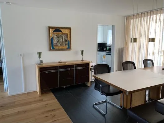 Exklusive 4.5 Zimmer Wohnung direkt am Vierwaldstättersee