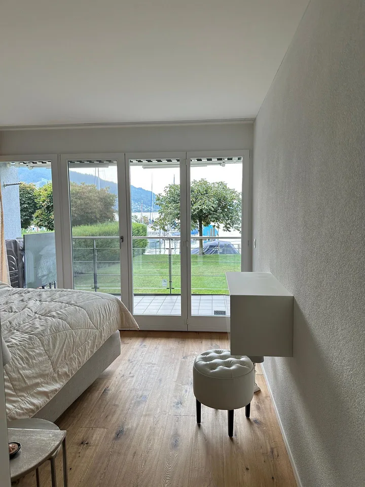 Exklusive 4.5 Zimmer Wohnung direkt am Vierwaldstättersee