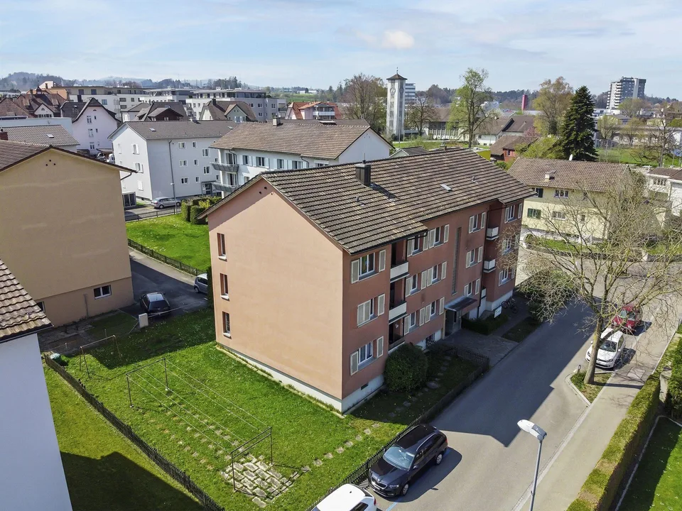 an sehr schöner Lage - 4.5 Zimmer Wohnung