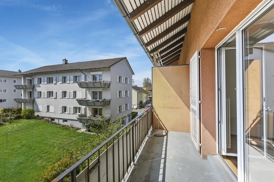 an sehr schöner Lage - 4.5 Zimmer Wohnung