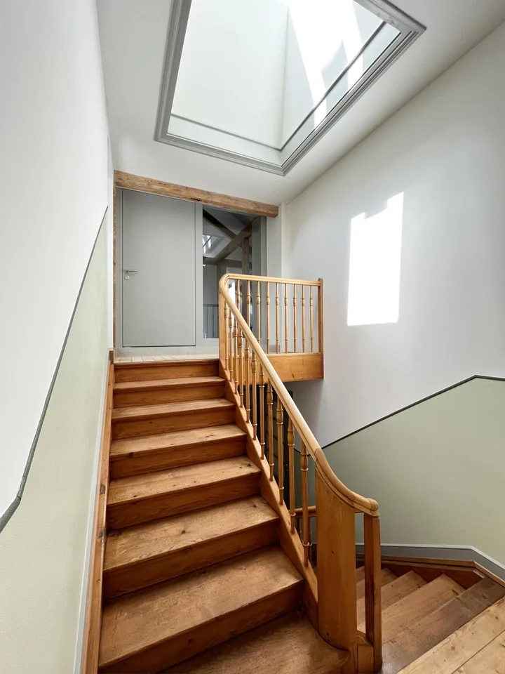 Moderne 2.5 Zimmer Dachwohnung am Rande der Altstadt
