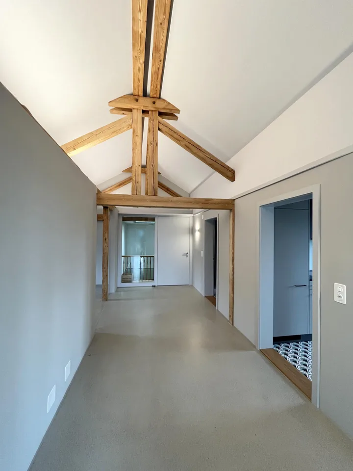 Moderne 2.5 Zimmer Dachwohnung am Rande der Altstadt