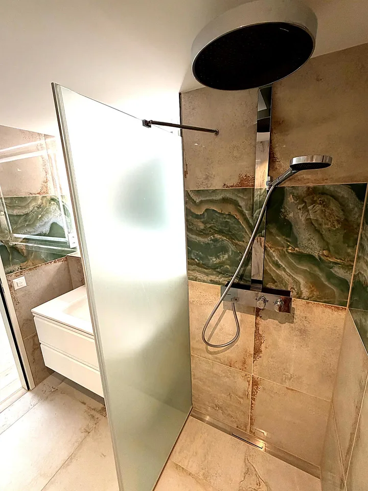 KOMPLETT RENOVIERTE 3.5-Zimmer-Wohnung / completely renovated 3.5 app.