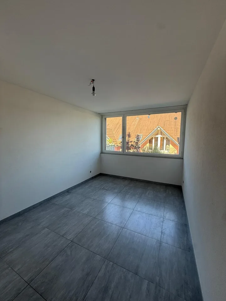 Tolle 4.5-Zimmer-Wohnung im Eigentumsstandard zu vermieten