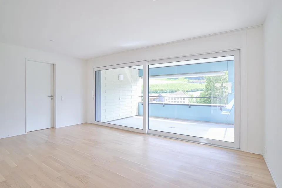 WUNDERSCHÖNE Wohnung mit grossem BALKON – photo 4 of 10