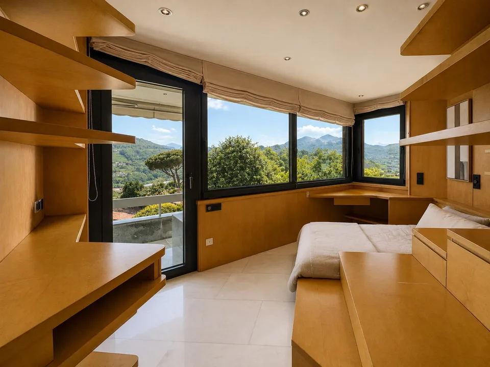 Villa con giardino e piscina a Collina d’Oro