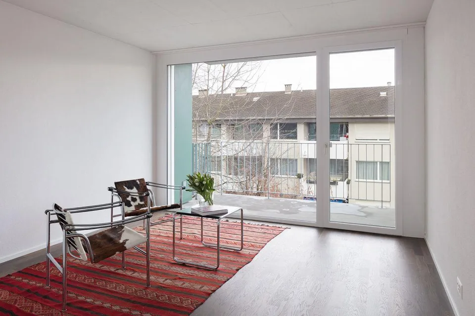 Abitare moderno con flair di cortile interno - appartamento 2.5 locali a Ostermundigen