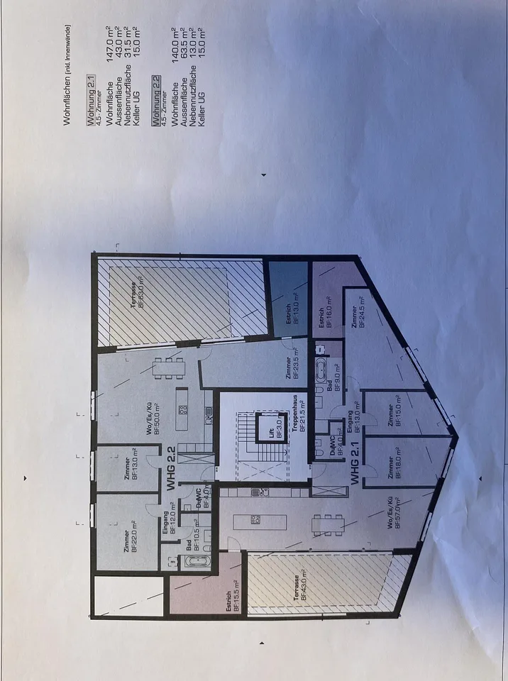 Moderne 4.5-Zimmer-Dachwohnung mit schöner Terrasse