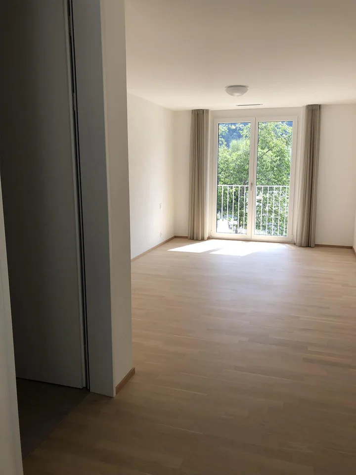 Moderne 4.5 Zimmer Wohnung in Rhäzüns (inkl. Tiefgaragenparkplatz)