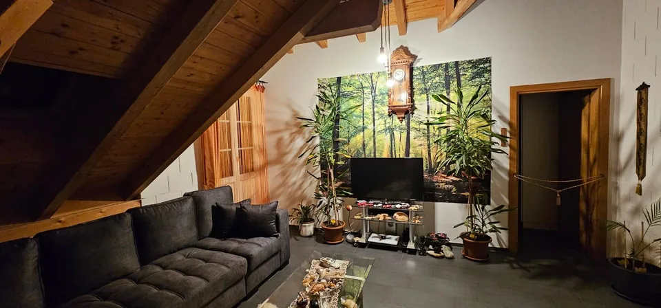 2.5-Zimmer-Dachwohnung in Amsteg zu vermiete
