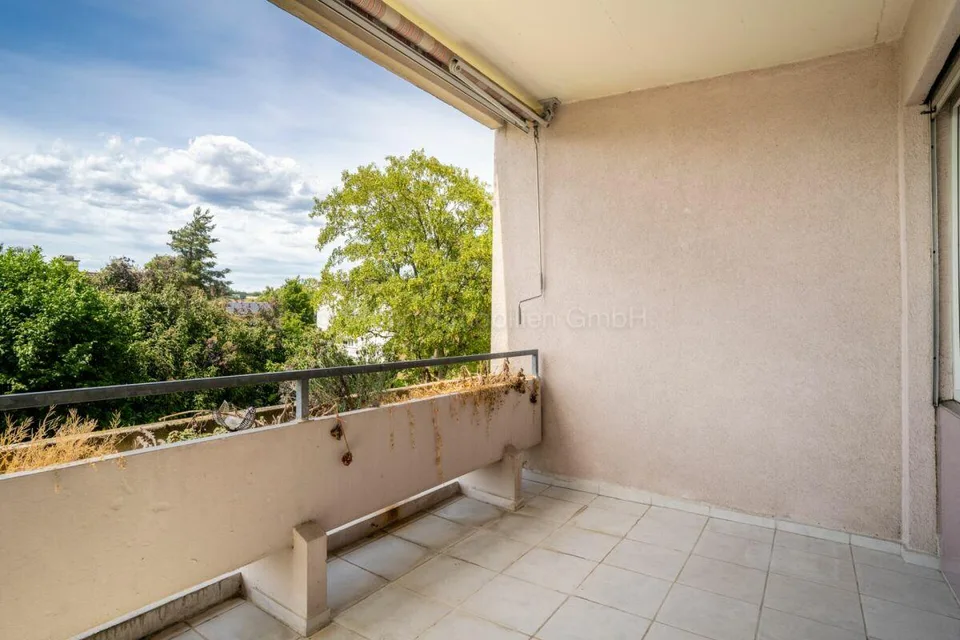 3.5 Room Apartment with Potential in Seuzach