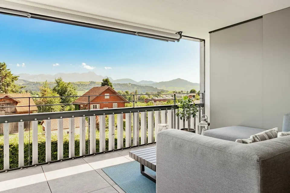 Stylish 3.5-room apartment with Alpstein view