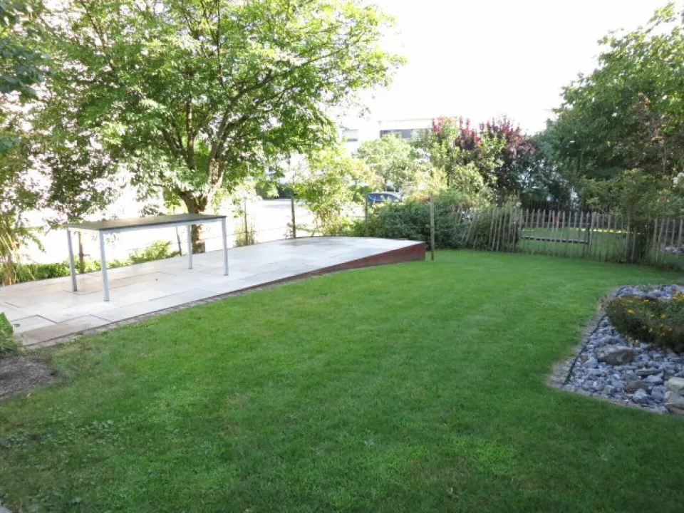 4-Zimmer-Wohnung im Hochparterre in ruhiger Lage in Männedorfieten