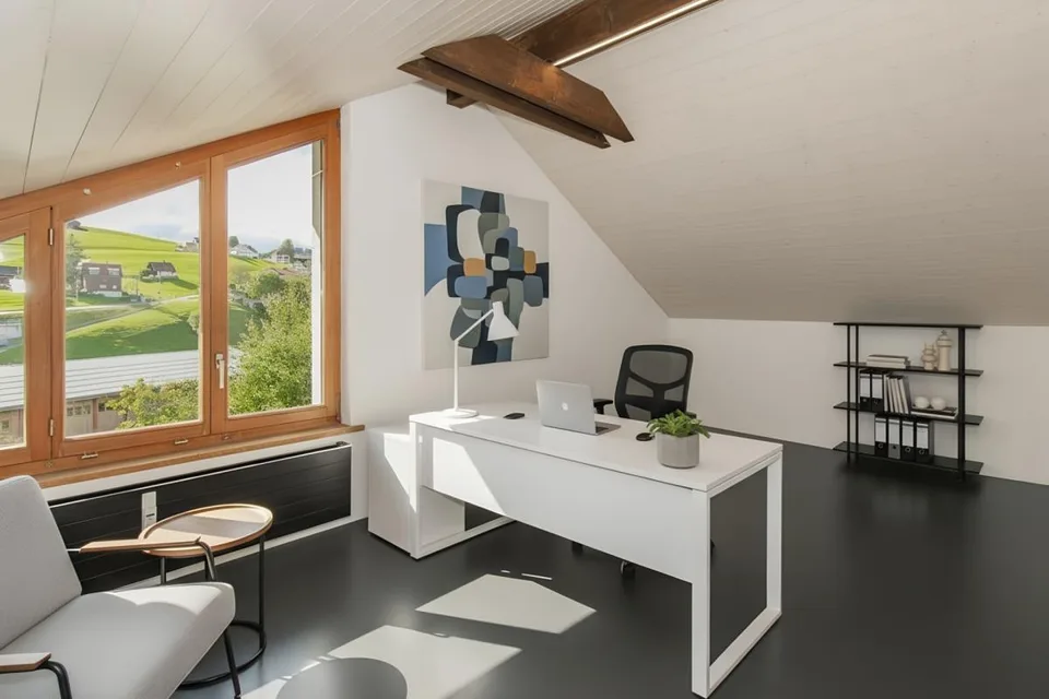 5.5-Zimmer-Maisonettewohnung mit sonnigem Balkon und moderner Ausstattung