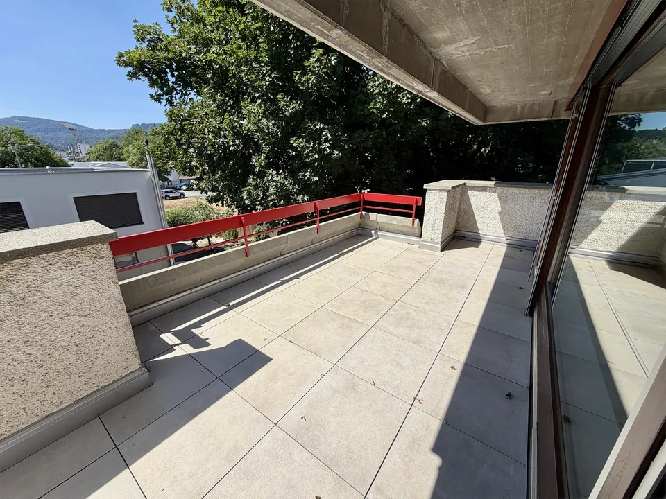 3.5-Zimmer-Attikawohnung  - 2026 renoviert mit grosser Rundum-Terrasse
