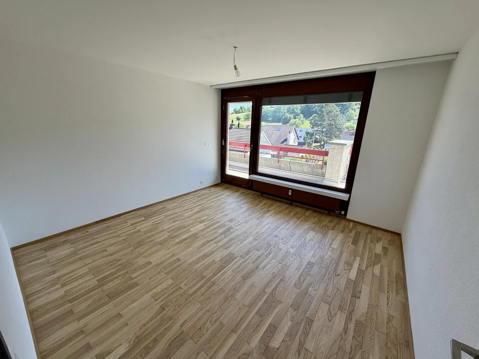 3.5-Zimmer-Attikawohnung  - 2026 renoviert mit grosser Rundum-Terrasse