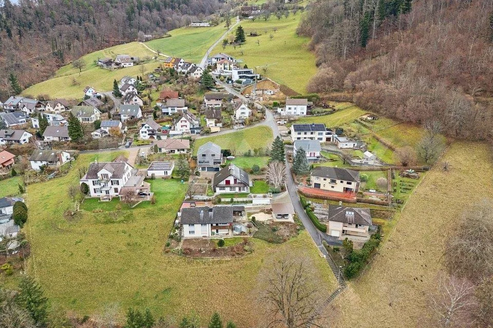 Bauland in Hanglage an attraktiver Wohnlage