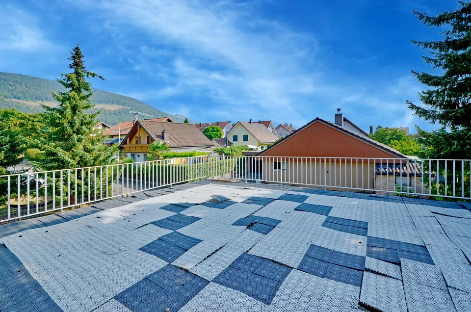 Haus mit zwei Wohneinheiten an zentraler Lage