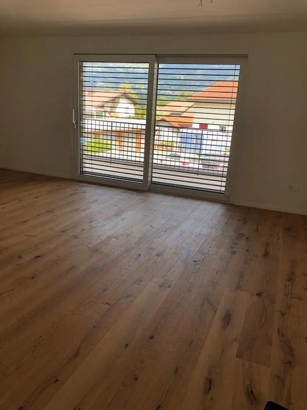 Nachmieter gesucht für eine moderne 3.5 Zi Whg (1. Stock) in Cazis