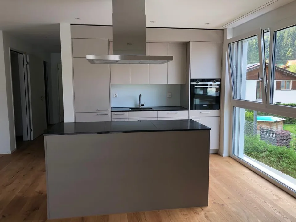 Nachmieter gesucht für eine moderne 3.5 Zi Whg (1. Stock) in Cazis