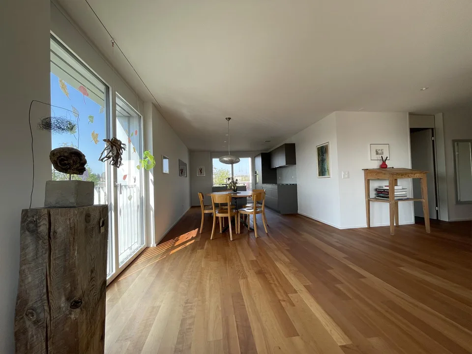4.5-Zimmer-Attikawohnung mit 2 Terrassen und erstklassiger Aussicht