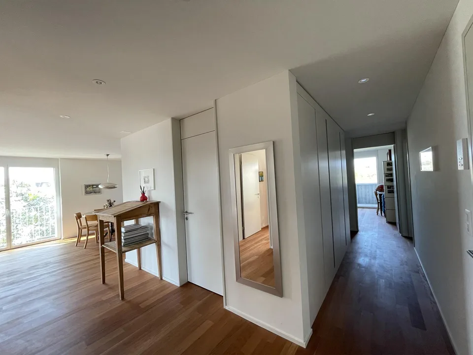 4.5-Zimmer-Attikawohnung mit 2 Terrassen und erstklassiger Aussicht