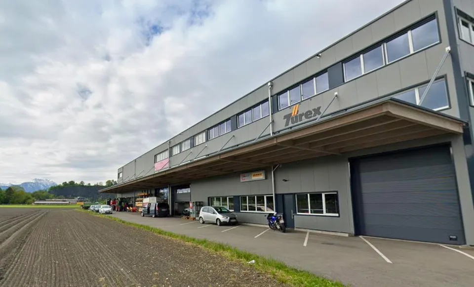 Helle und vielseitig nutzbare Gewerbefläche im Gewerbepark Letzau