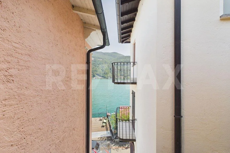 MORCOTE - Casa di nucleo a pochi passi dal lago