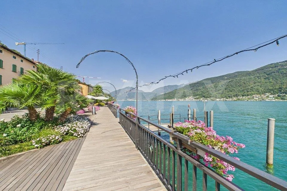 MORCOTE - Casa di nucleo a pochi passi dal lago