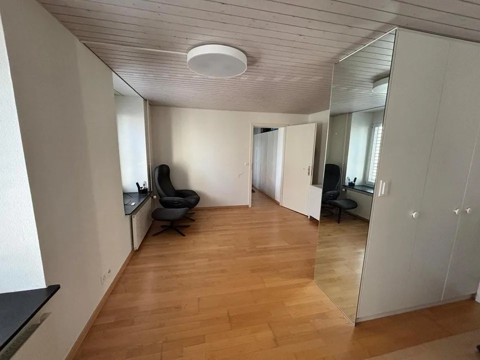 Appartement 2 pièces à proximité de la gare de Thalwil à louer