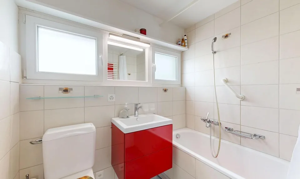 Maison mitoyenne rénovée de 4,5 pièces dans un lieu familial