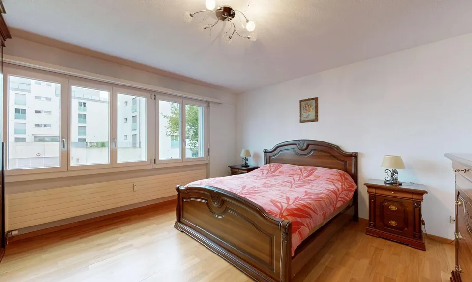 Grosszügige 4.5-Zimmer-Wohnung mit viel Potenzial an ruhiger Lage