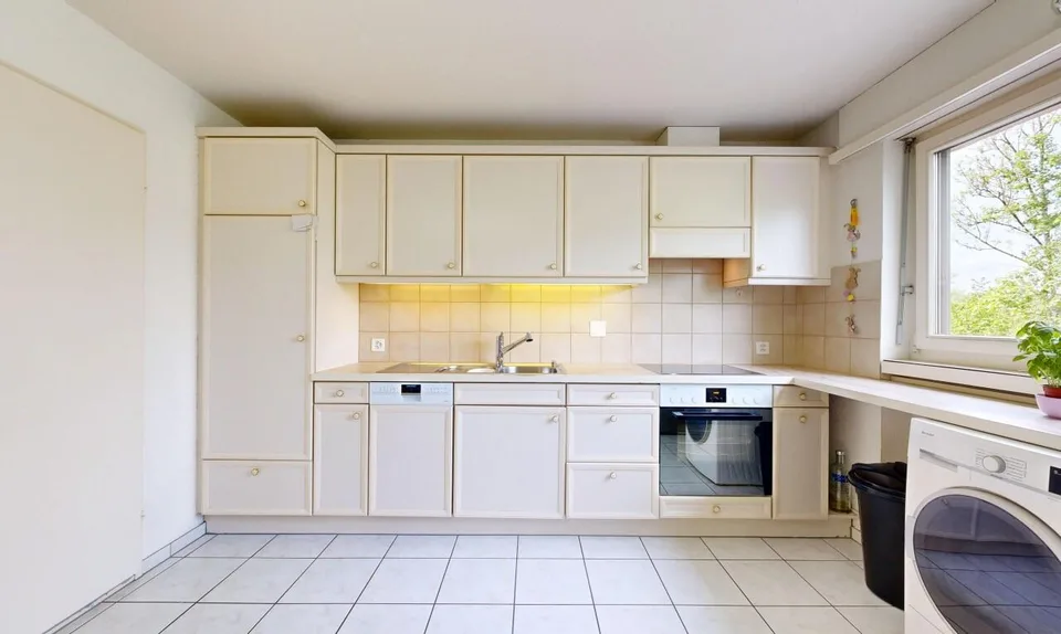 Grosszügige 4.5-Zimmer-Wohnung mit viel Potenzial an ruhiger Lage