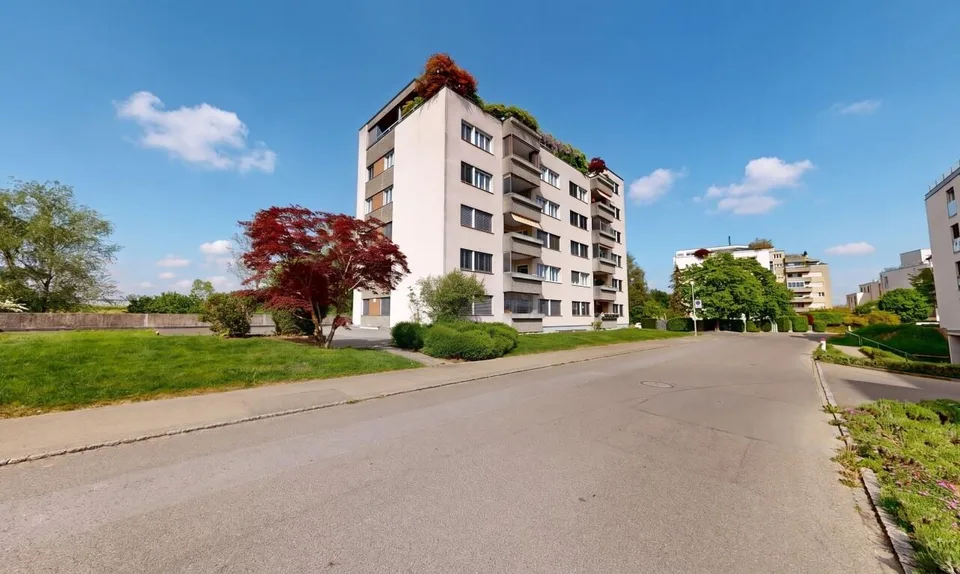 Grosszügige 4.5-Zimmer-Wohnung mit viel Potenzial an ruhiger Lage