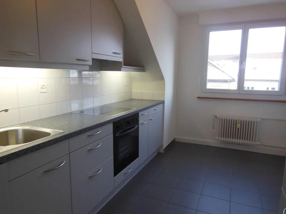 Hübsche Dach-Wohnung an zentraler Lage in Bern