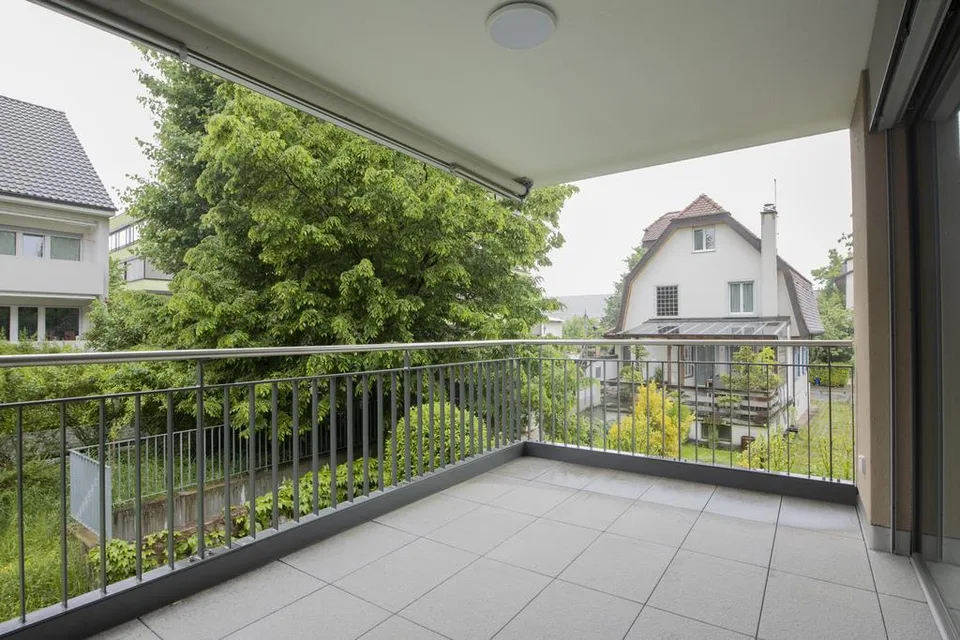 Hochwertige 3.5 Zimmerwohnung im Eigentumsstandard