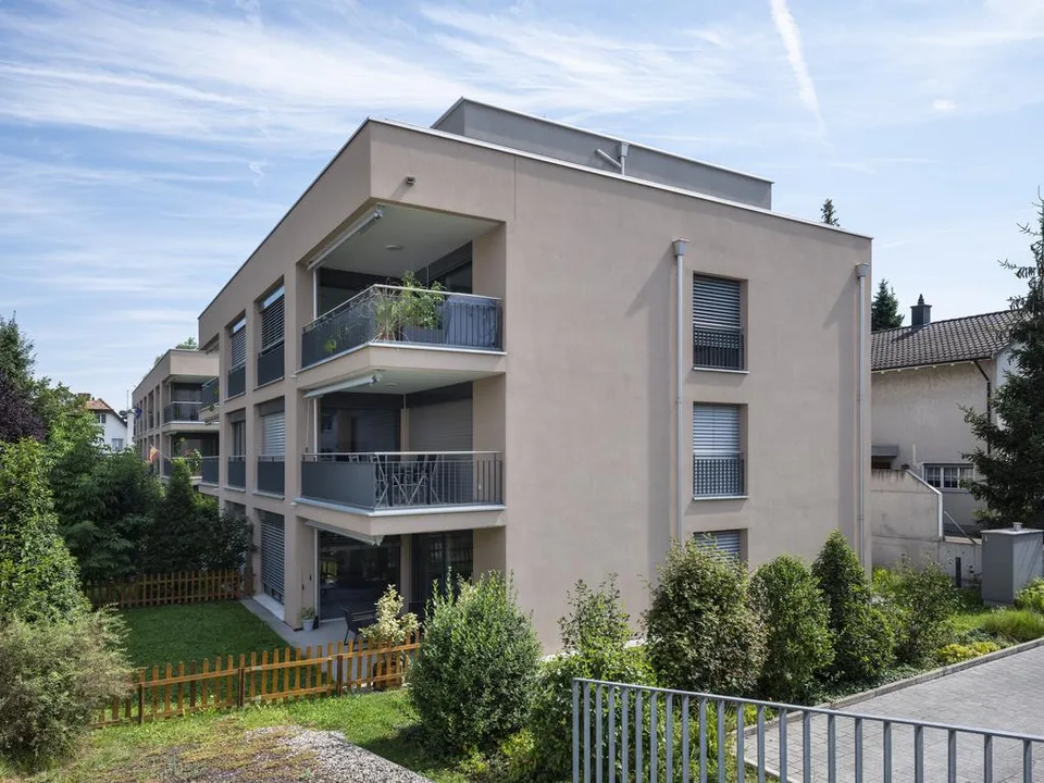 Hochwertige 3.5 Zimmerwohnung im Eigentumsstandard