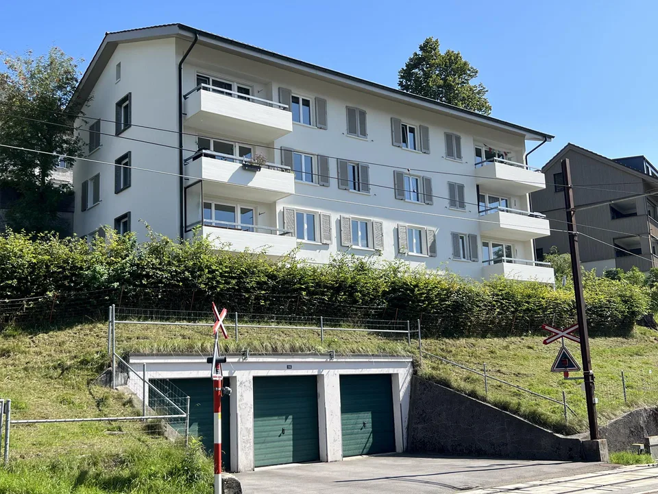 Schöne, sonnige 3.5-Zimmer-Wohnung mit Balkon