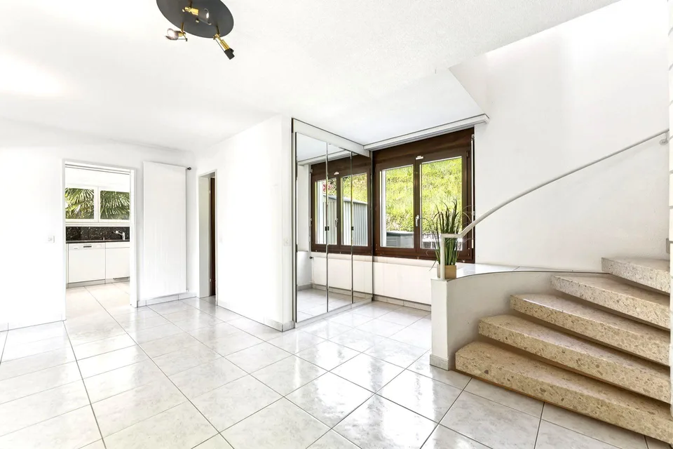 5.5-Zimmer-Einfamilienhaus mit Pool und traumhafter Panoramasicht