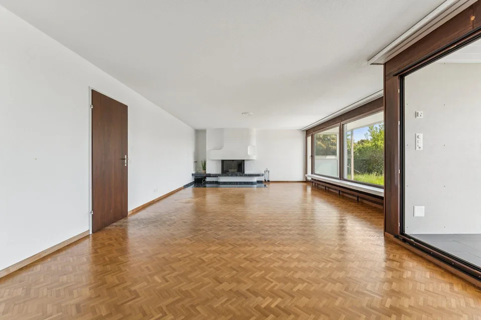 5.5-Zimmer-Einfamilienhaus mit Pool und traumhafter Panoramasicht