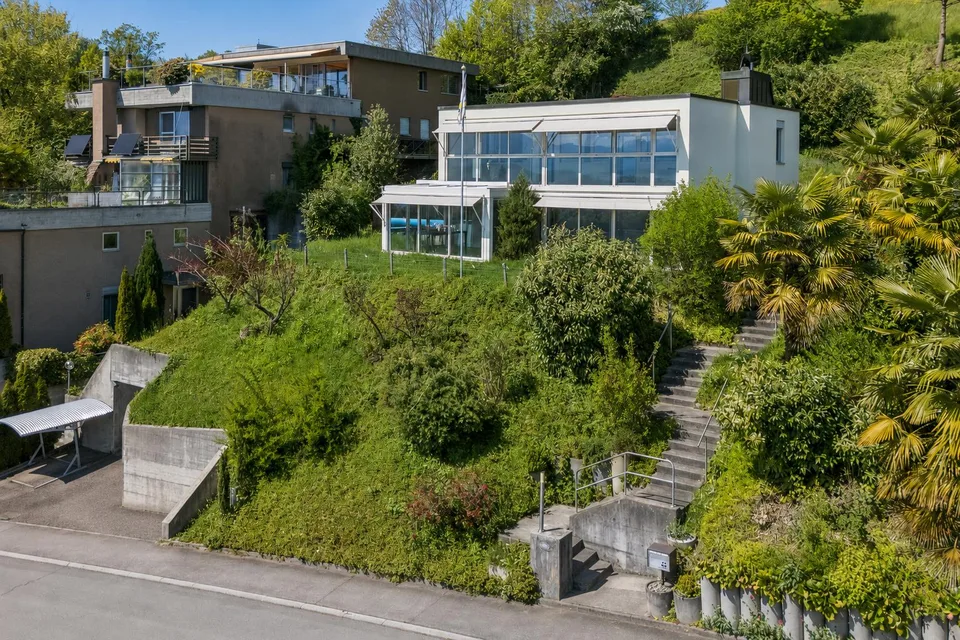 5.5-Zimmer-Einfamilienhaus mit Pool und traumhafter Panoramasicht